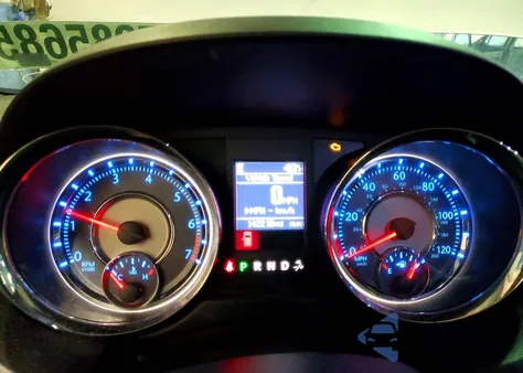 2012 Chrysler Town & Country Touring z USA, uszkodzony, nr VIN 2C4RC1BG2CR197925